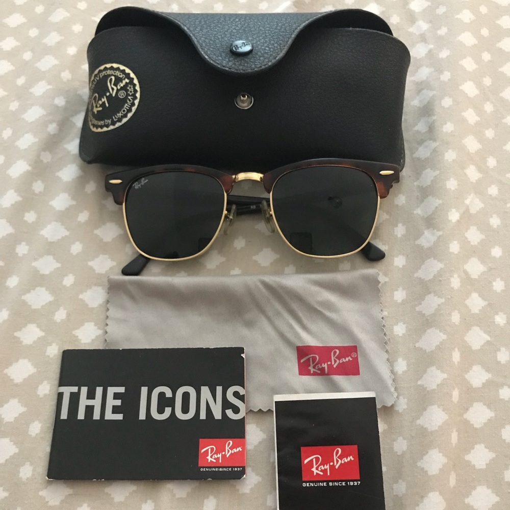 Ray Ban Clubmaster in Tortoise Frames/Green Lens